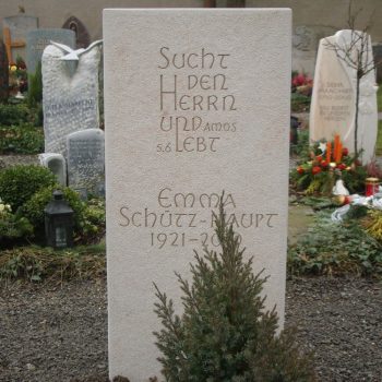 Schlichter Grabstein001