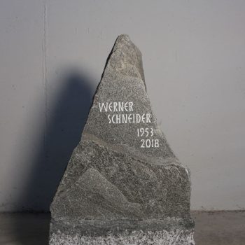 Schlichter Grabstein009