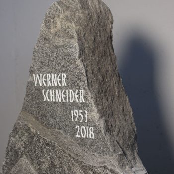 Schlichter Grabstein011